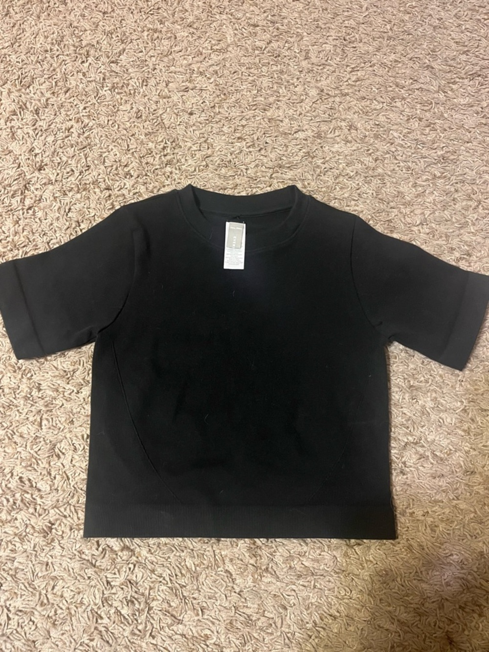 Everlane Women’s Short Sleeve Cropped Tee in Black